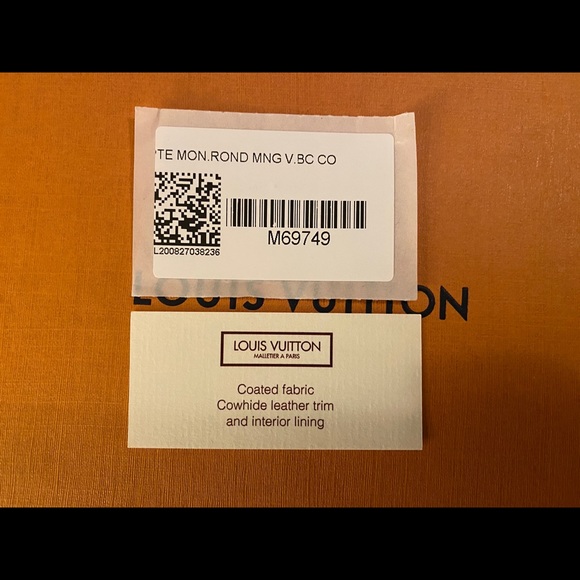 Louis Vuitton Christmas 2020 Round Coin Purse - Picture 2 of 4